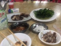 -黄记四更烤乳猪店