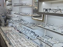 -美式眼镜·授权蔡司.依视路.尼康.豪雅.明月(南翔印象城店)