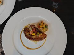 -大中华希尔顿酒店-念自助餐·嗨啤·小龙虾