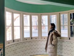 -Nathalie Djurberg与Hans Berg“牛皮纸包裹的月亮”-Prada荣宅当季展览