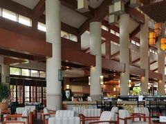 -亚龙湾喜来登·美景台大堂吧