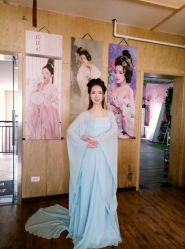 -虞美人汉服摄影