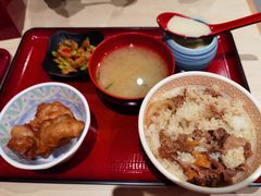 -食其家·牛丼咖喱(中环百联店)