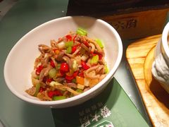 -费大厨辣椒炒肉(高铁吾悦广场店)
