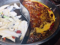 菌香鸳鸯锅-晓宇重庆火锅(赛格国际购物中心店)