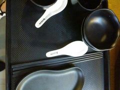 餐具摆设-辛明堂洞韩式芝士年糕火锅(万达店)