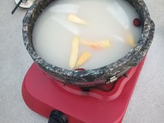 -墨脱石锅椰子鸡•香草鸭•东山羊(大东海店)