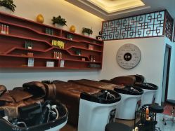 -岳灵生发养发馆