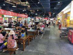 大堂-食上东新街美食街区(民乐新都会店)