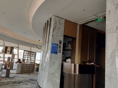 -杏荟旋转餐厅(广州爱群店)