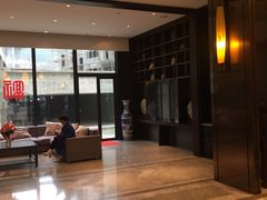 -铂逸梦秦酒店(横店梦幻谷店)