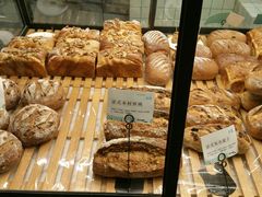 -Dough&Joe团憩(瑞虹天地月亮湾店)