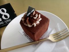 -UNI UNI(环亚凯瑟琳店)