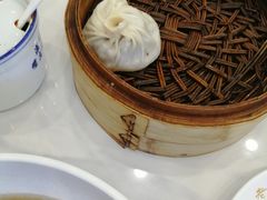 -老西白点心店
