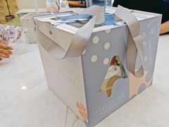 -山与蓝·轻糖鲜果蛋糕(勒泰店)