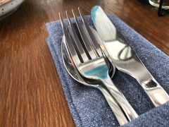 -ROAST coffee & eatery