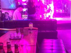 -喜鹊音乐酒馆(西街店)
