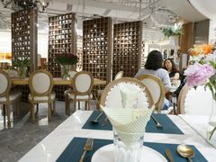 大堂-HuaTa 花榻·花忆西葡餐厅(虹桥南丰城店)