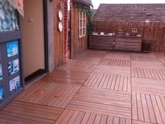 -小草屋轰趴馆别墅派对新场团建家庭聚会