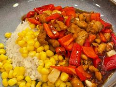 辣汁鸡丁拌饭-杯子红牛排(创意产业园店)