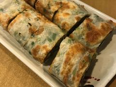葱饼卷牛肉-台北楚楚园馅饼粥(虹桥南丰城店)