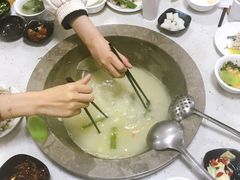 石锅鱼-七采菌园·石锅鱼野生菌火锅(环城北路店)