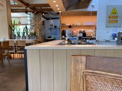 -蜜桃餐厅·伴山(湖滨商业街店)