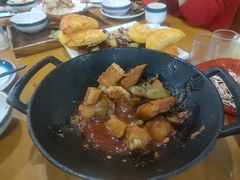 老厨东北一锅出-鹤乡东北菜(崮山路店)