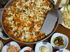 -亲昵春川鸡排(韩国美食街店)