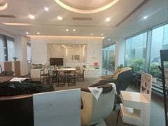 -杭州中升之星奔驰4S店(滨江店)