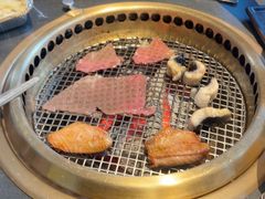 -铭牛烧肉·和牛海鲜自助(高新月牙湖店)