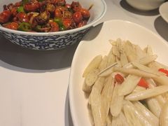-楚山晓·湖北菜(武汉光谷K11店)