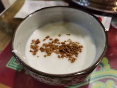 内蒙自酿酸奶-格日勒阿妈蒙古厨房(大召店)