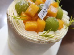-山与蓝·轻糖鲜果蛋糕(勒泰店)