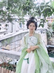 -一揽芳华汉服旗袍体验馆(拙政园店)