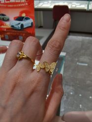 -周大福CHOW TAI FOOK(浦东八佰伴店)