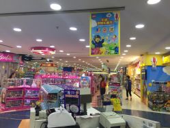 -玩具反斗城(正大广场店)