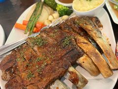 -Chom Cafe and Restaurant