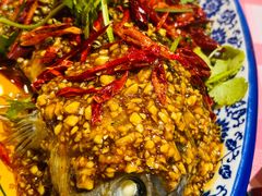 蒜爆鲤鱼-忆外婆徐州菜·地锅鸡·生日宴(吴庄店)