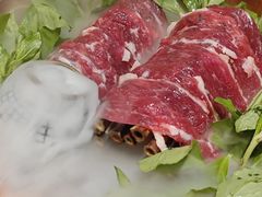 -左庭右院鲜牛肉火锅(金山万达店)