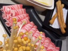 -海底捞火锅(新松江路生日主题店)