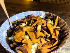 牛肝菌盖饭-小喜客·云南特色菜(纳西庭院店)