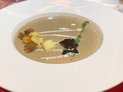 黑松露野菌浓汤-YUE·6·西式融合餐厅(外滩六号店)