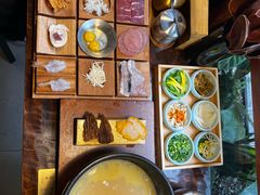 -银米·云南传统过桥米线(双廊黑金冠店)