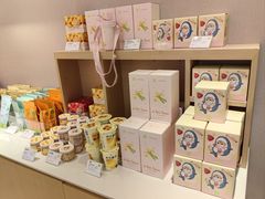 -奈雪的茶(七宝领展广场店)