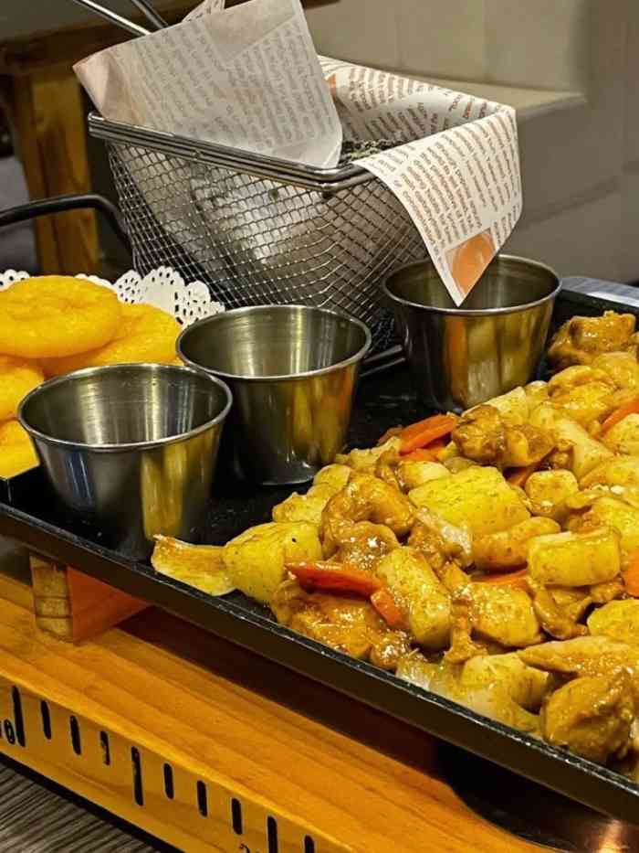 鸡梵兮创意料理(万地店)-"[薄荷]环境: 大年初七去吃的,人比较少.