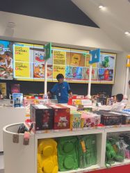 -乐高品牌旗舰店(人民广场店)