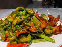 荷兰脆瓜爆猪颈肉-皇后餐厅-煲仔·小菜·打边炉(古北店)
