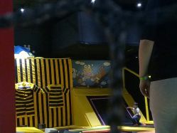 -蹦蹦跳跳(新奥购物中心店)