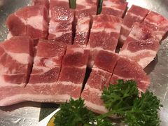秘制开片五花肉-哈哈碳都·牛肋条无限自助烤肉(宝龙店)